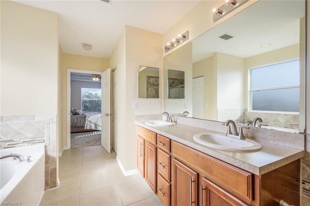 PROMENADE EAST - Residential