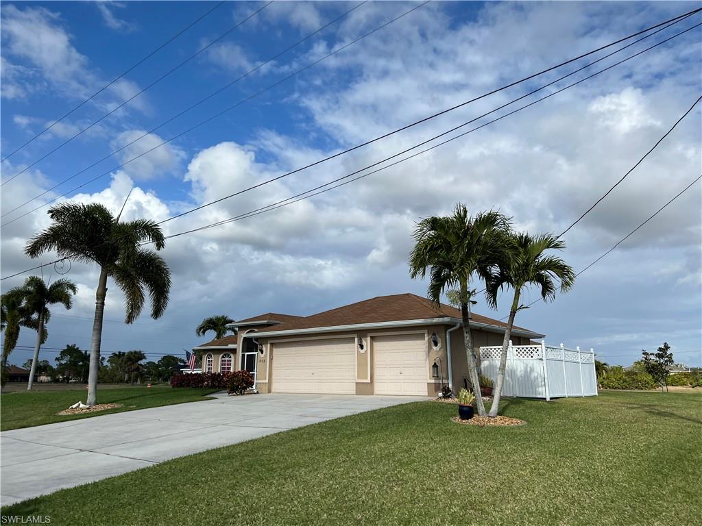 CAPE CORAL - Residential