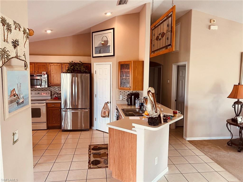 CAPE CORAL - Residential