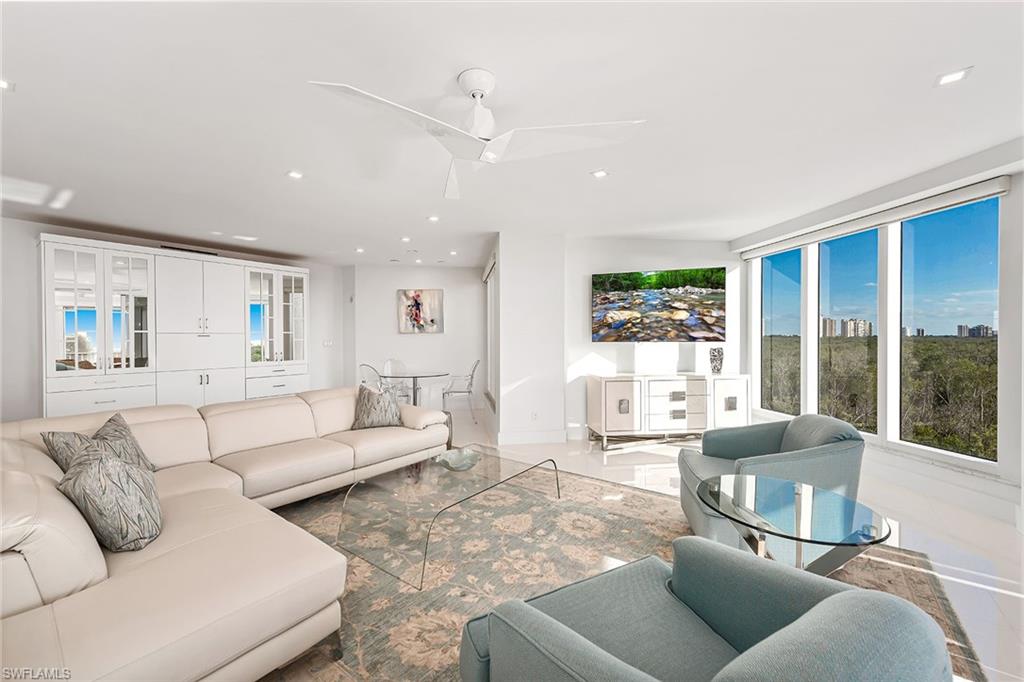 CONTESSA AT BAY COLONY - Residential