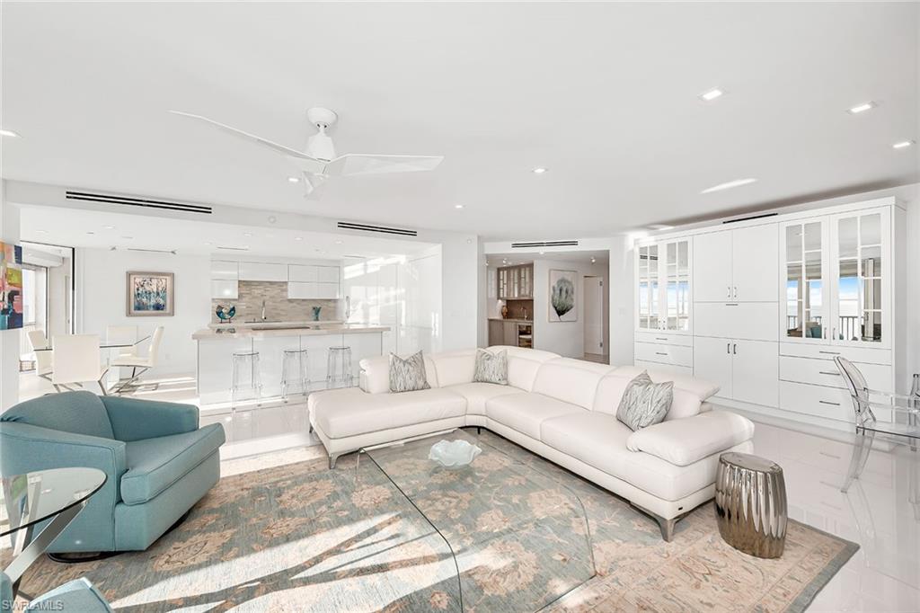 CONTESSA AT BAY COLONY - Residential