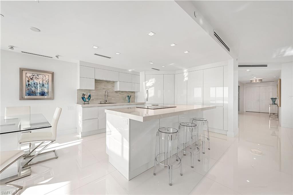 CONTESSA AT BAY COLONY - Residential