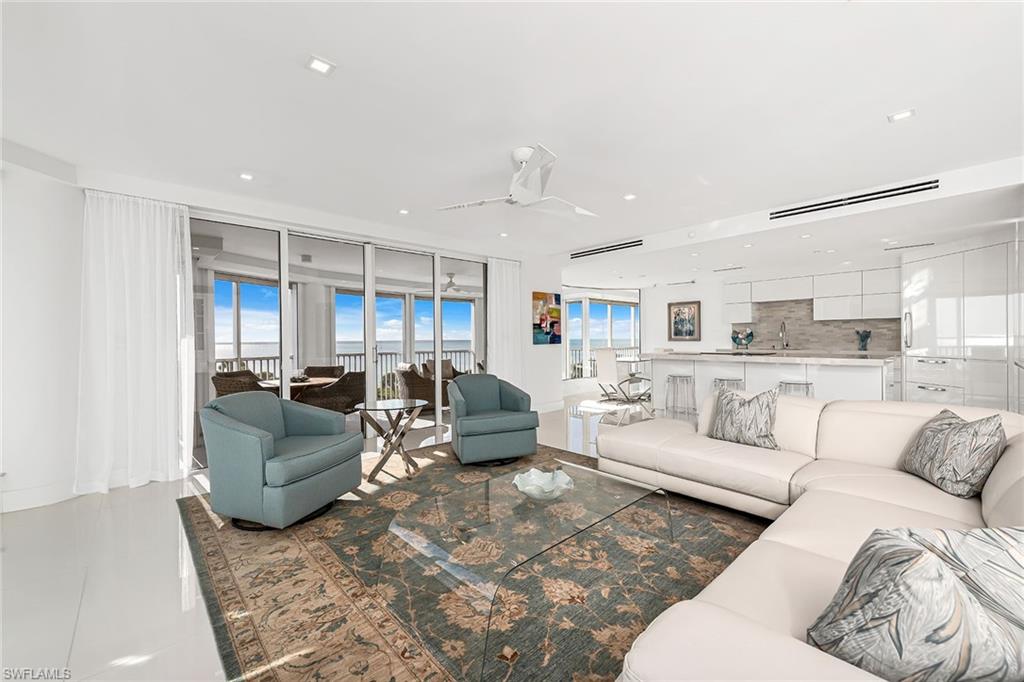 CONTESSA AT BAY COLONY - Residential