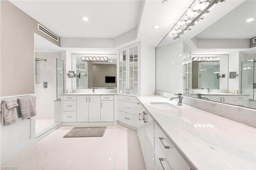 CONTESSA AT BAY COLONY - Residential