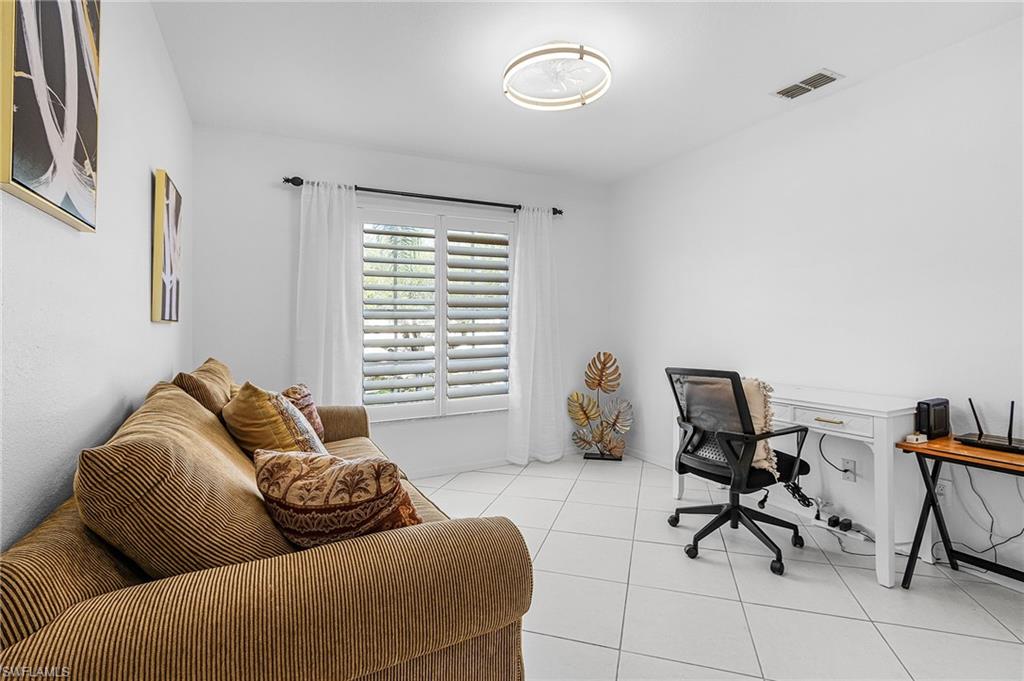 WIGGINS LAKES AND PRESERVES - Residential Lease