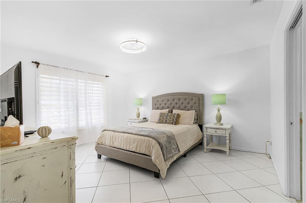 WIGGINS LAKES AND PRESERVES - Residential Lease