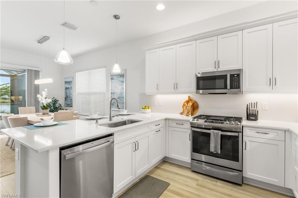 VALENCIA TRAILS - Residential