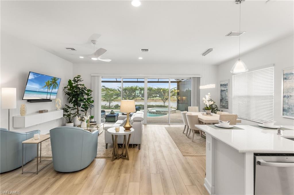 VALENCIA TRAILS - Residential