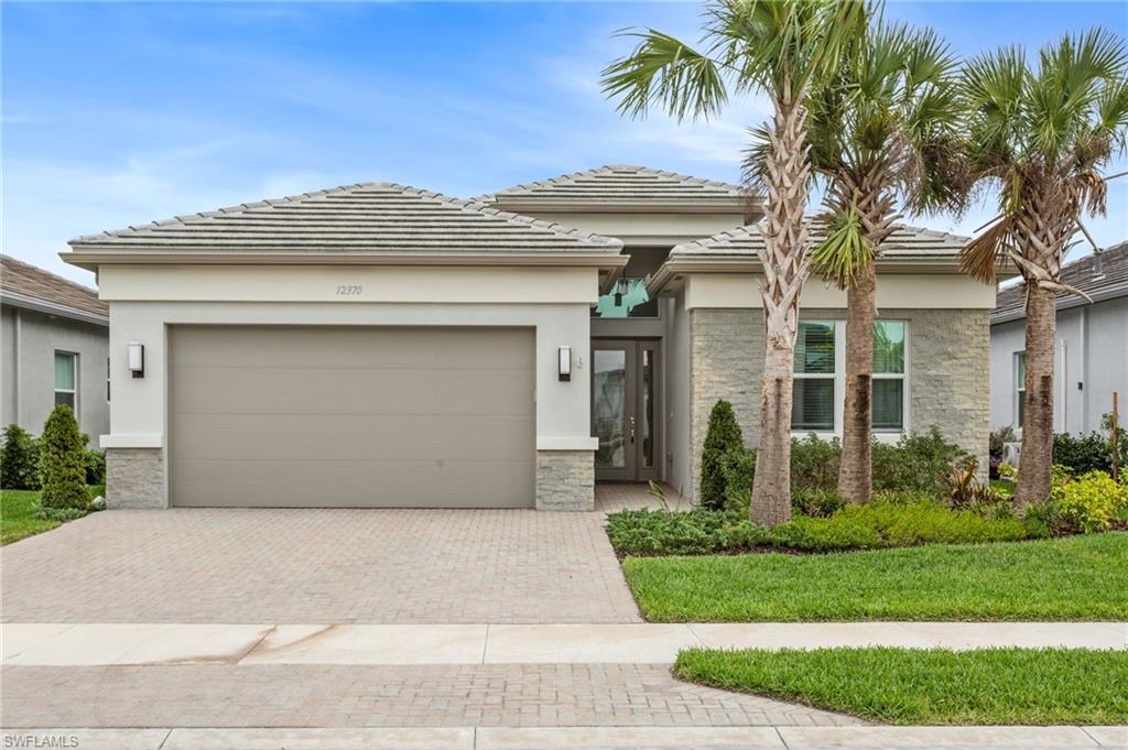 VALENCIA TRAILS - Residential