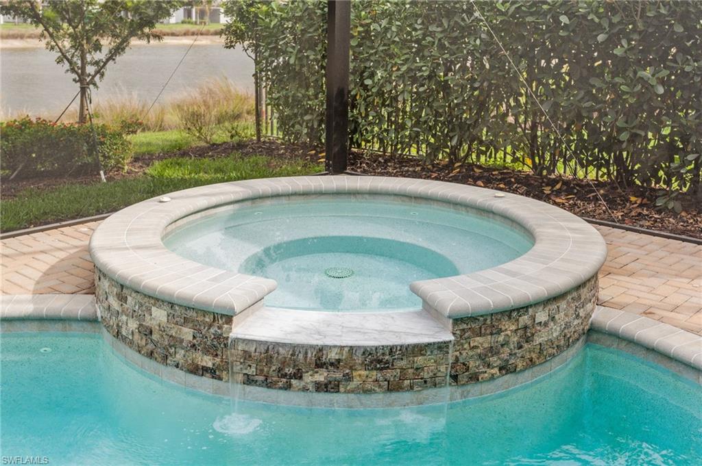 VALENCIA TRAILS - Residential