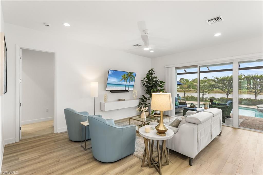 VALENCIA TRAILS - Residential