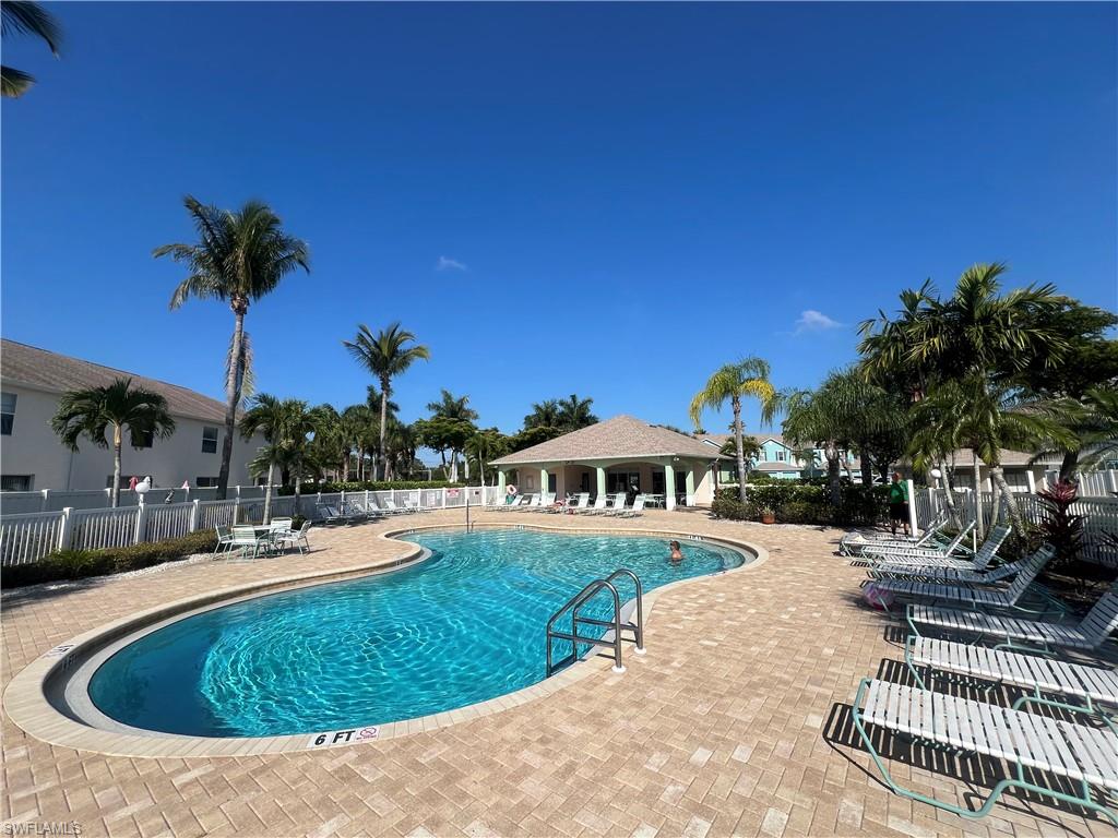 FOREST LAKE TOWNHOMES - Residential