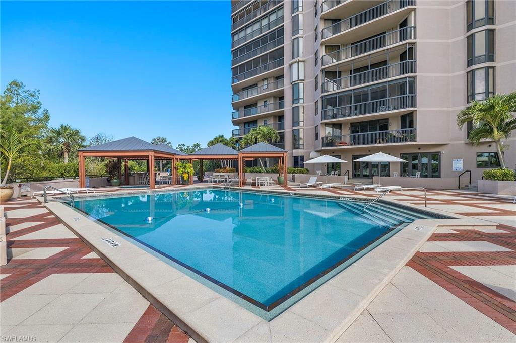 DORCHESTER - Residential