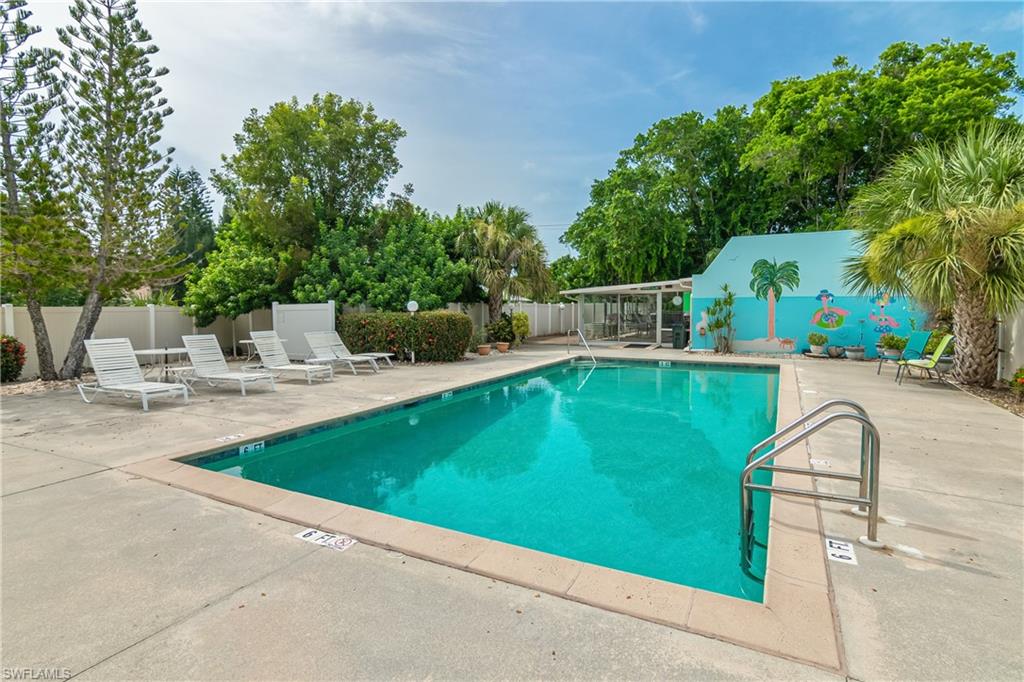 FLAMINGO VILLAGE - Residential