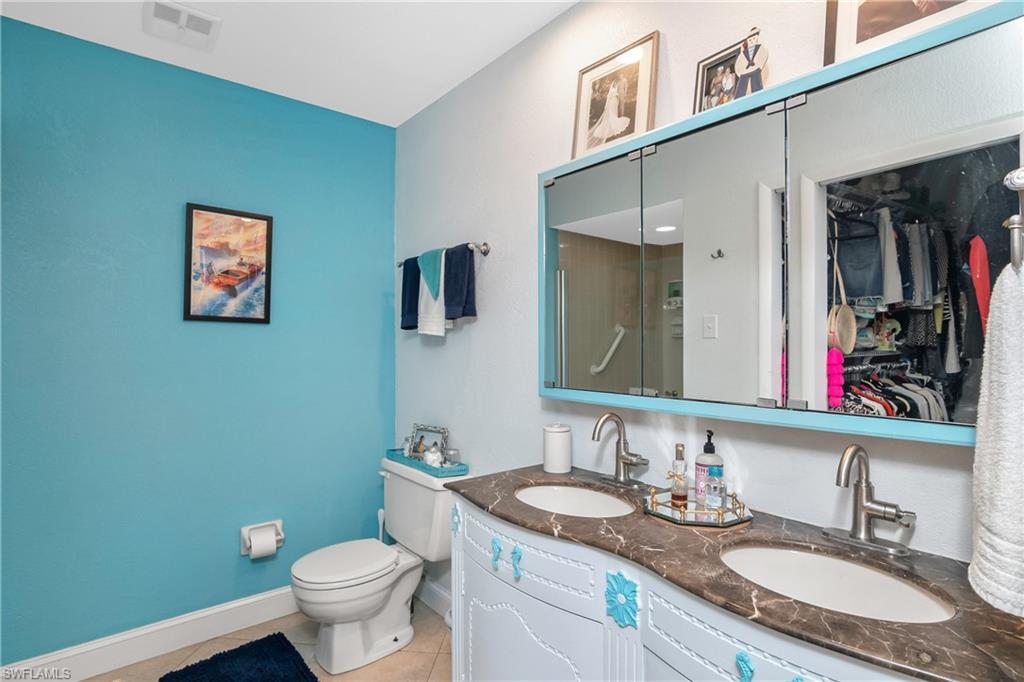 FLAMINGO VILLAGE - Residential