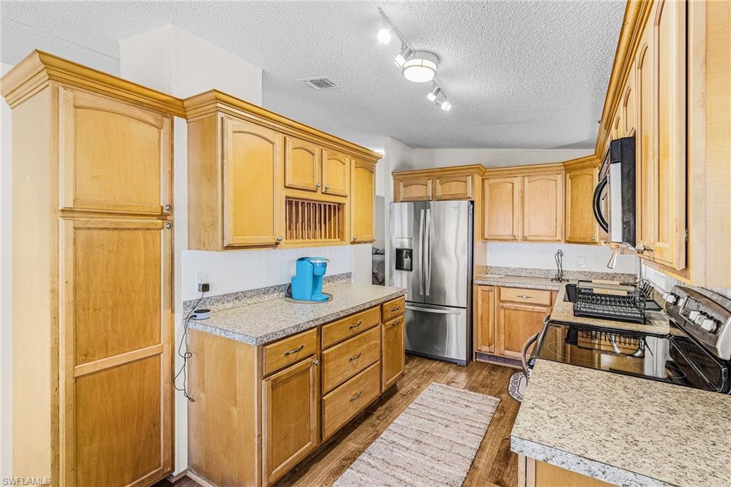 PINE ISLAND COVE - Residential