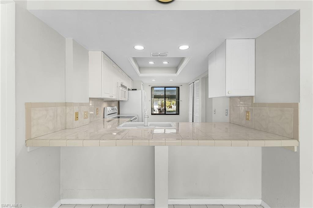 HARBOUR VILLAGE CONDO - Residential Lease