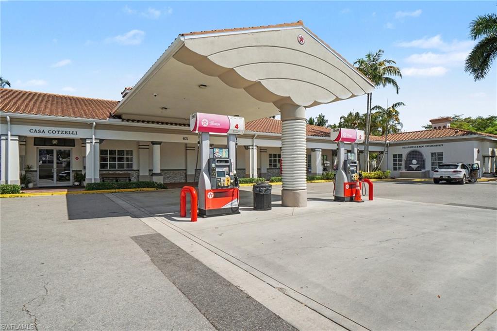 ISLAND WALK - Residential