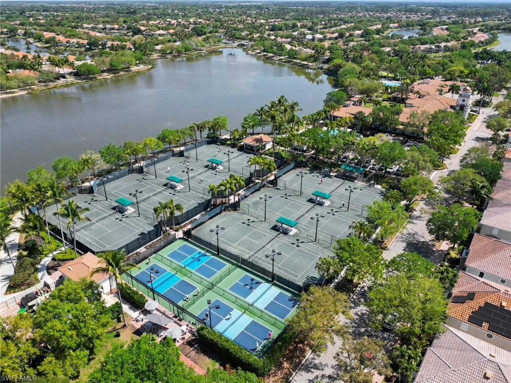 ISLAND WALK - Residential