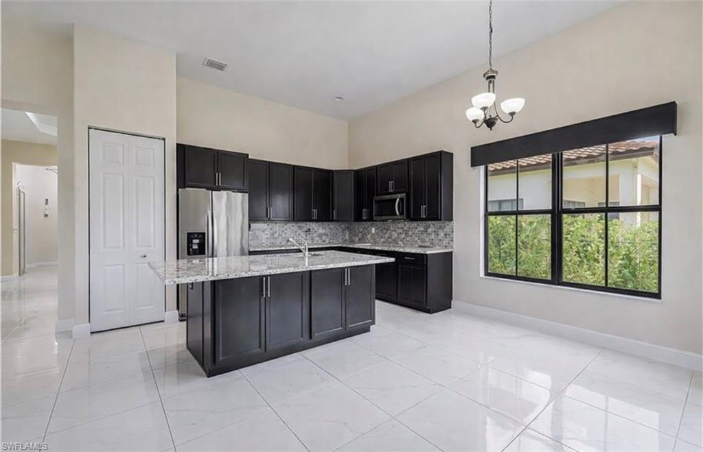 MAPLE RIDGE - Residential