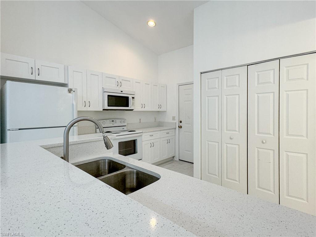 VISTA GARDENS - Residential