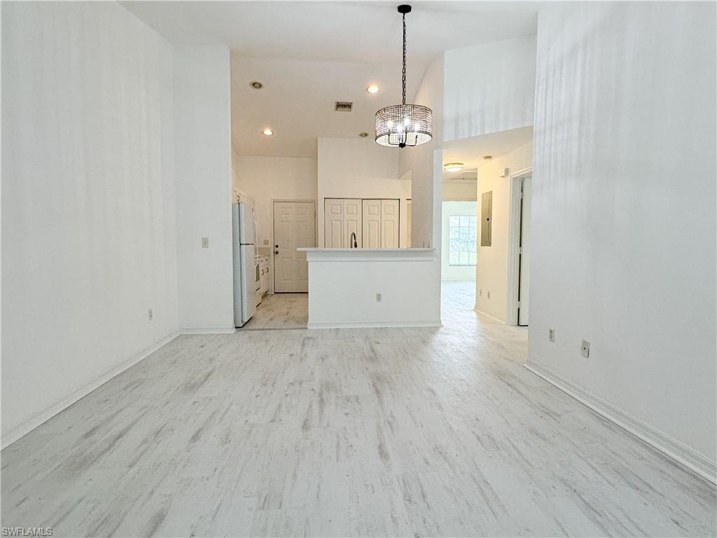 VISTA GARDENS - Residential