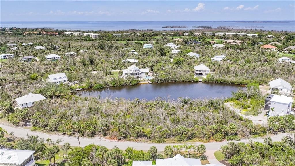 DINKINS BAYOU - Land