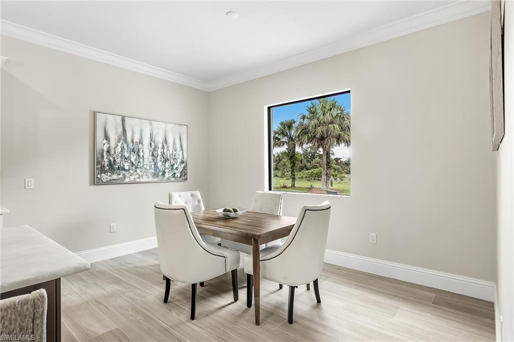 COUNTRY CLUB - Residential