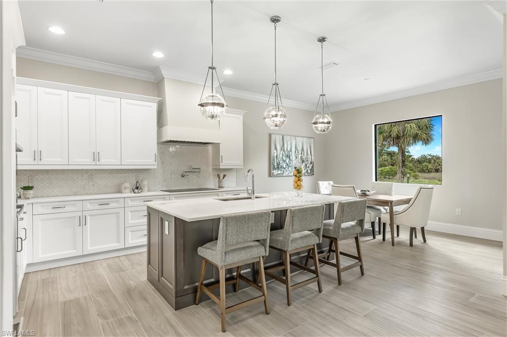 COUNTRY CLUB - Residential