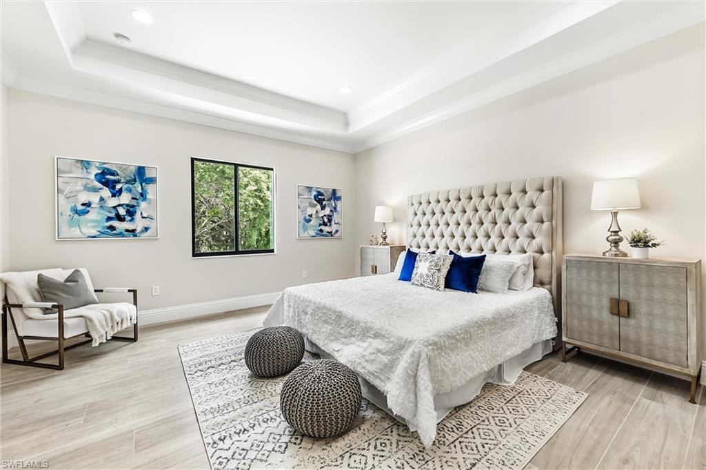 COUNTRY CLUB - Residential