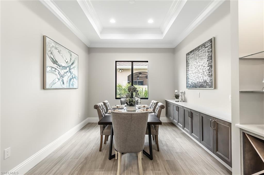 COUNTRY CLUB - Residential