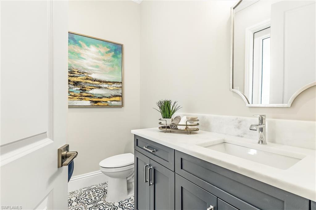 COUNTRY CLUB - Residential