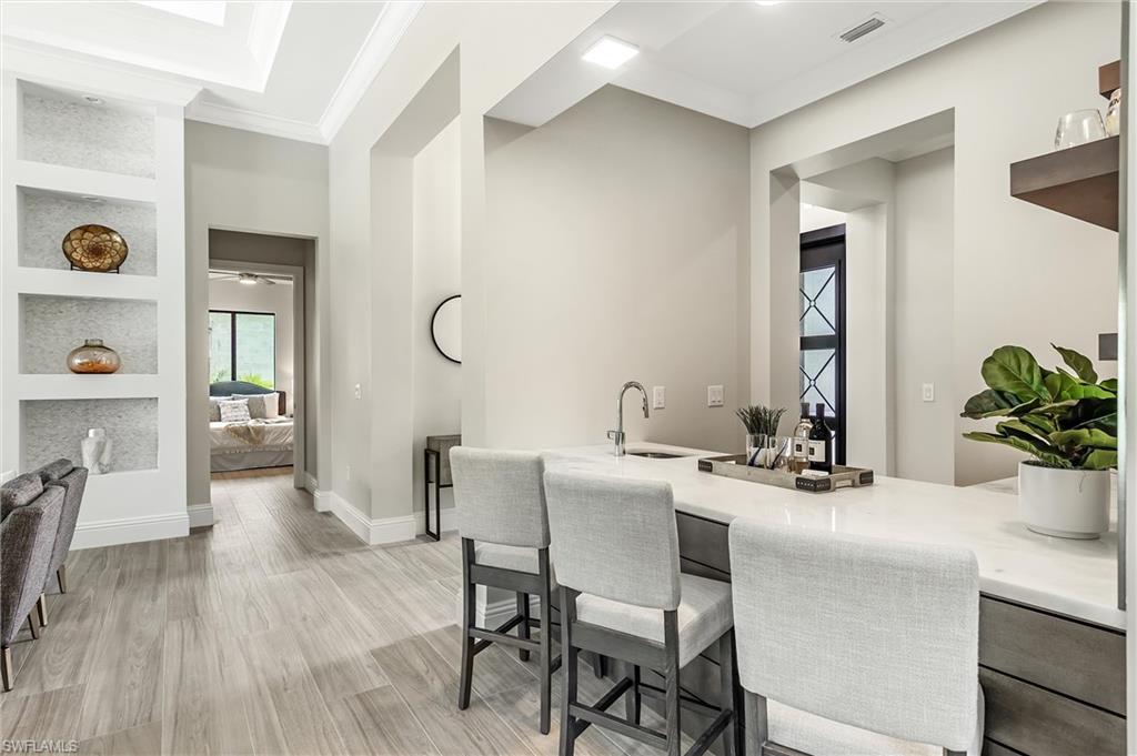 COUNTRY CLUB - Residential