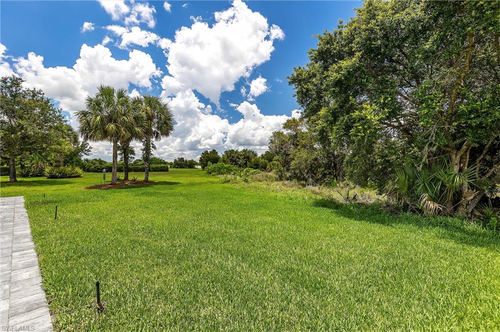 COUNTRY CLUB - Residential