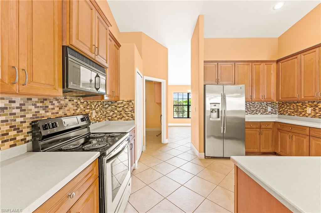 GOLDEN GATE ESTATES - Residential