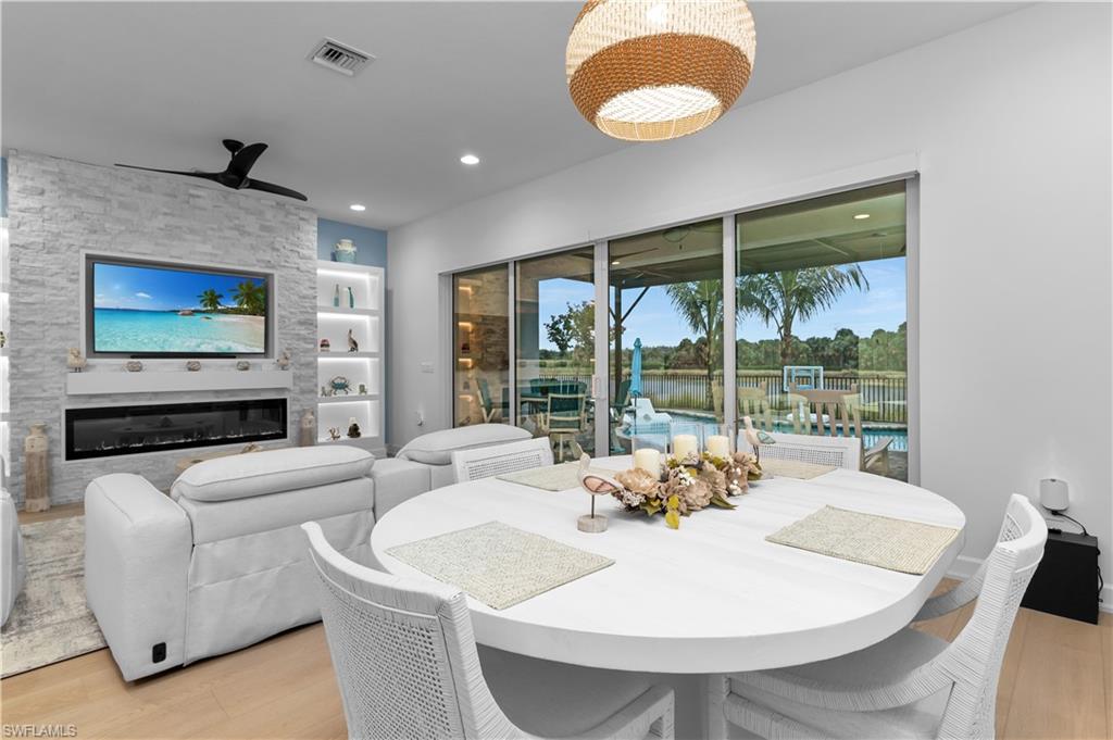 VALENCIA TRAILS - Residential