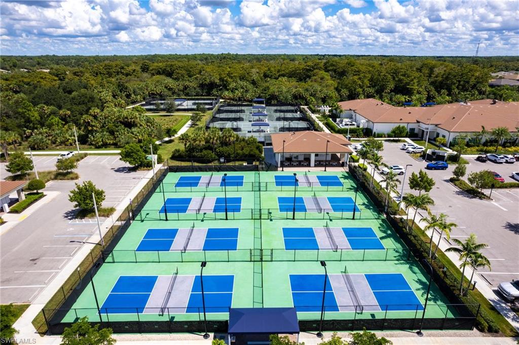 VALENCIA TRAILS - Residential