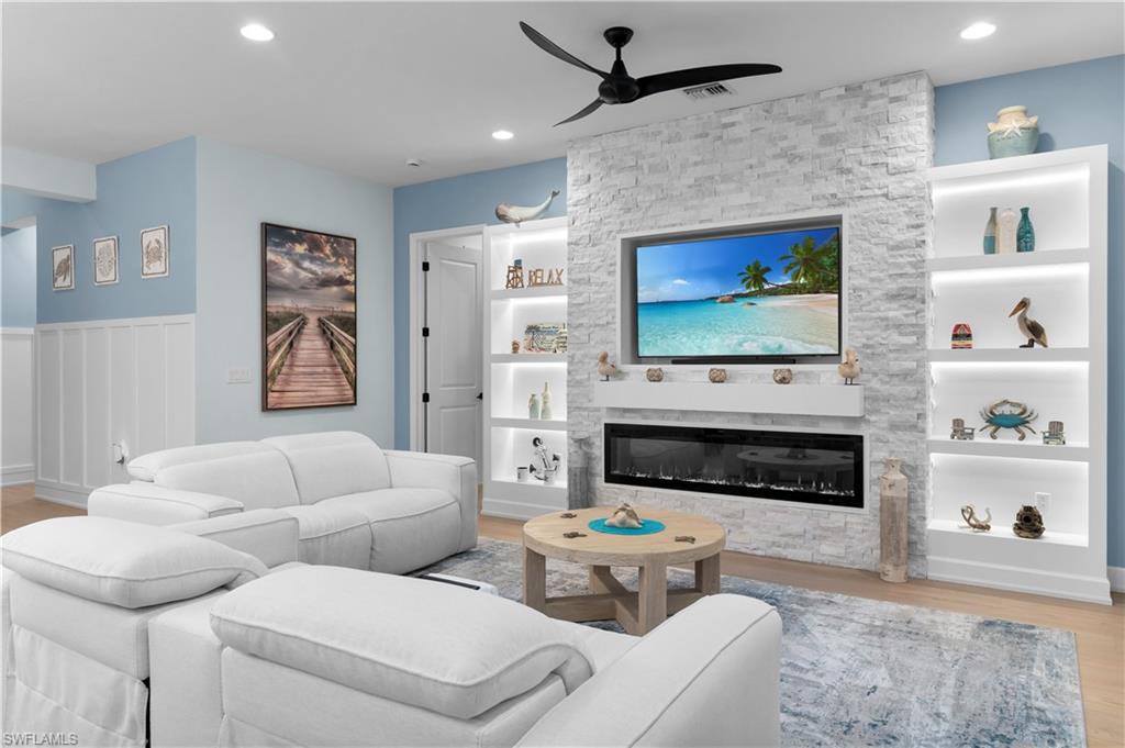 VALENCIA TRAILS - Residential