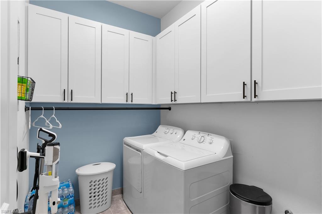 VALENCIA TRAILS - Residential