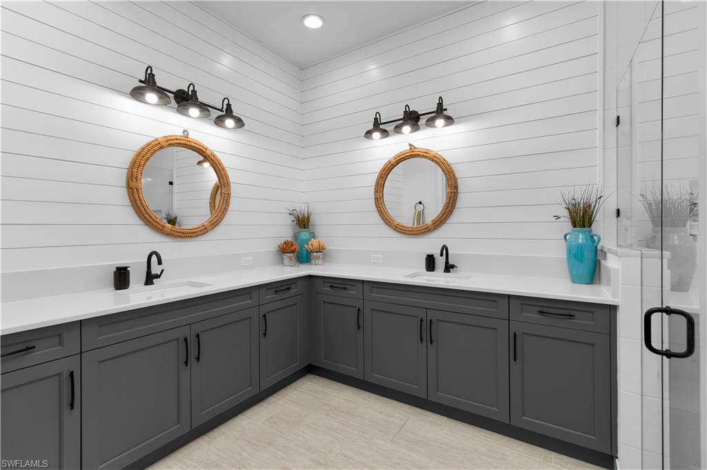 VALENCIA TRAILS - Residential