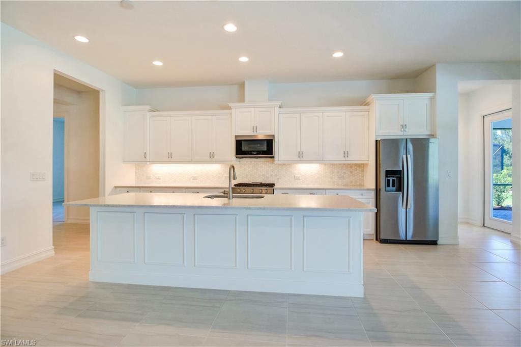 HIDDEN HARBOR - Residential