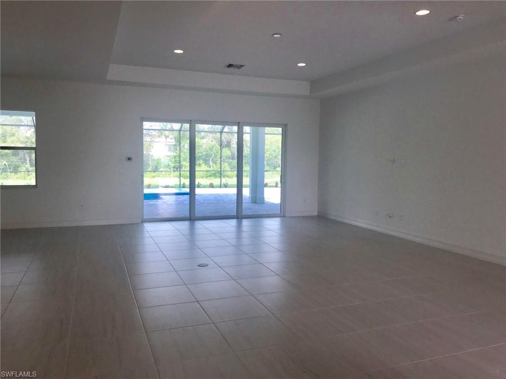 HIDDEN HARBOR - Residential