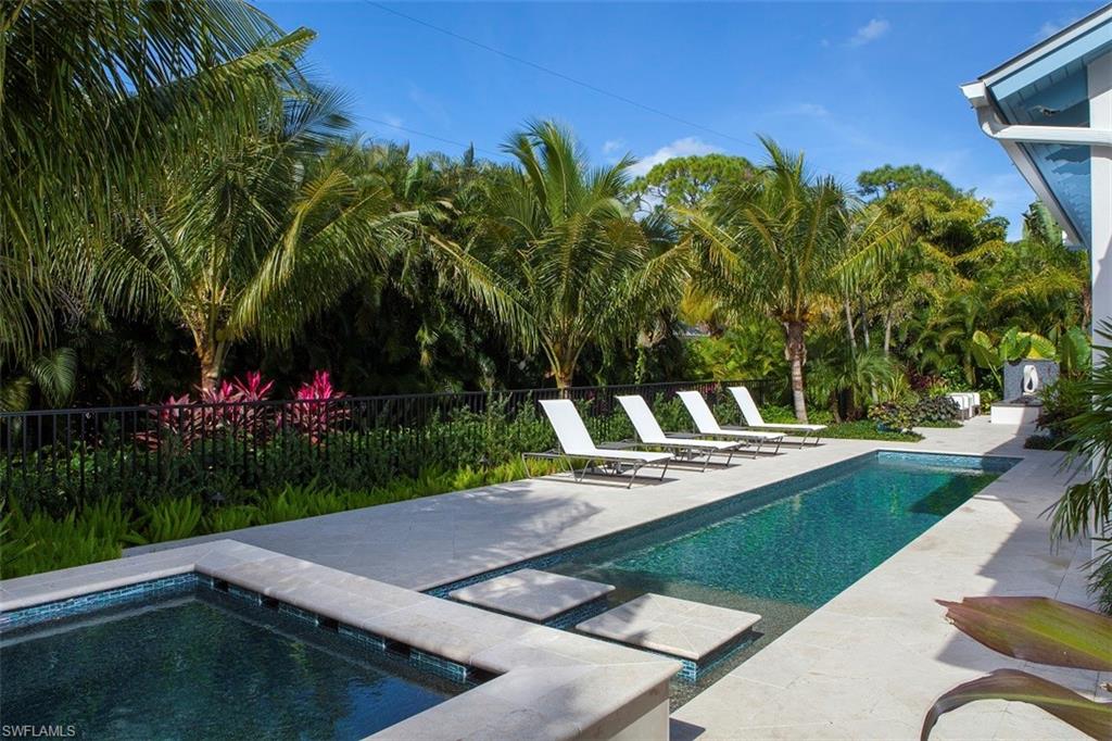 RIDGE LAKE - Residential