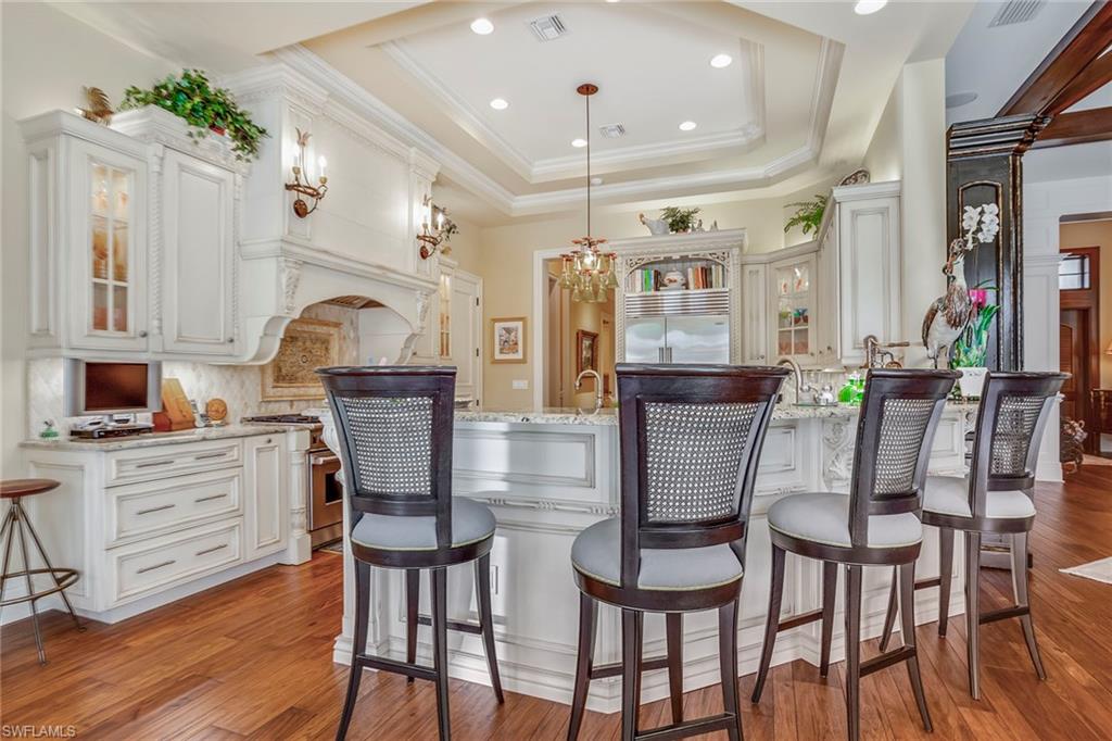 MOORINGS - Residential