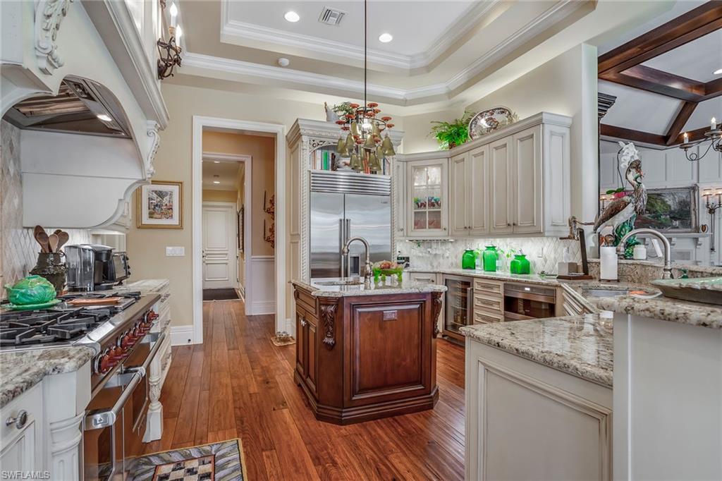 MOORINGS - Residential