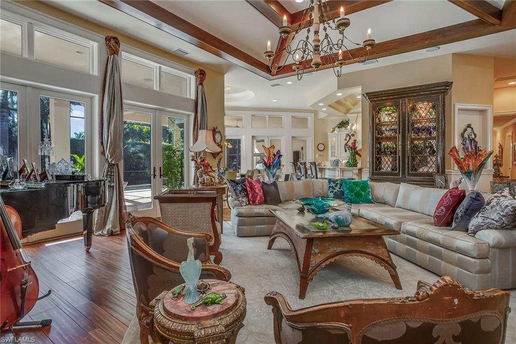 MOORINGS - Residential