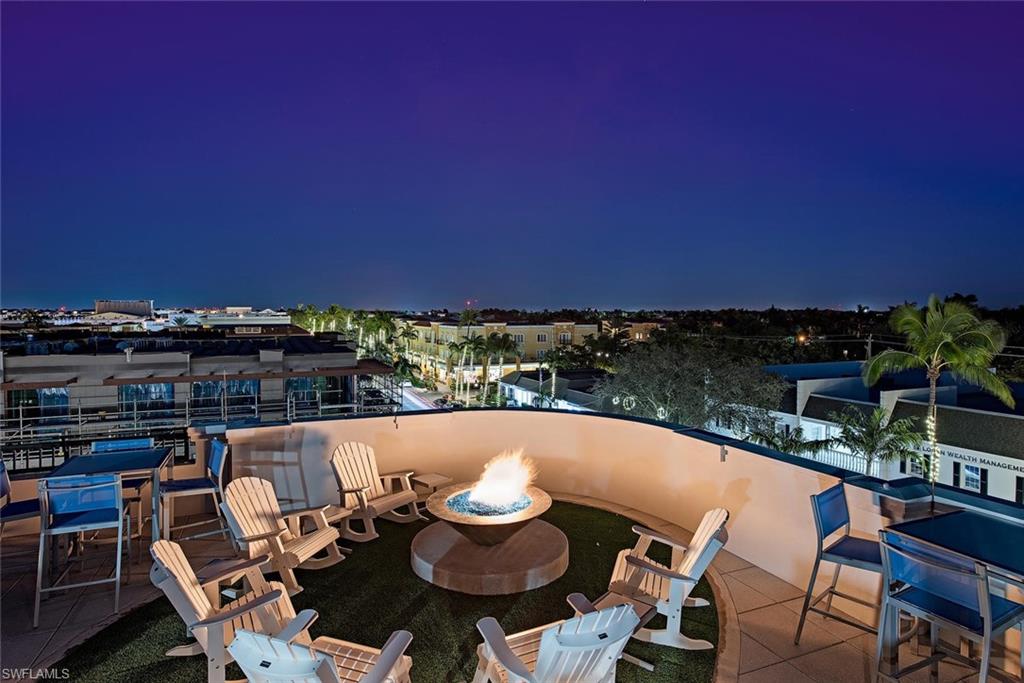 RESIDENCES AT 5TH & 5TH - Residential