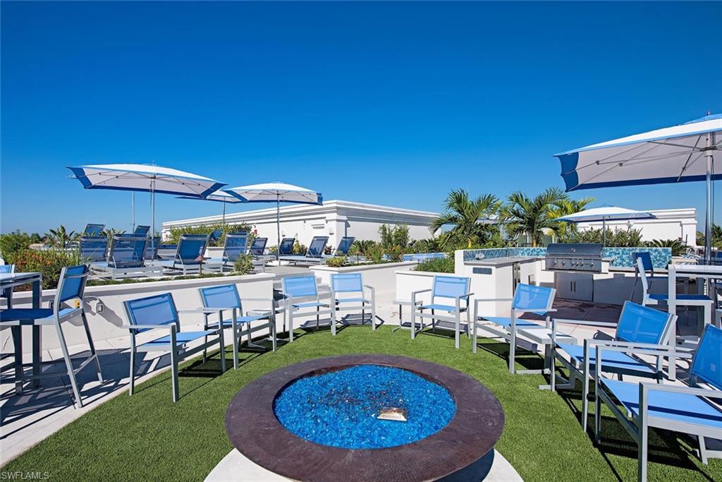 RESIDENCES AT 5TH & 5TH - Residential