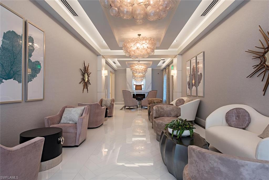 RESIDENCES AT 5TH & 5TH - Residential