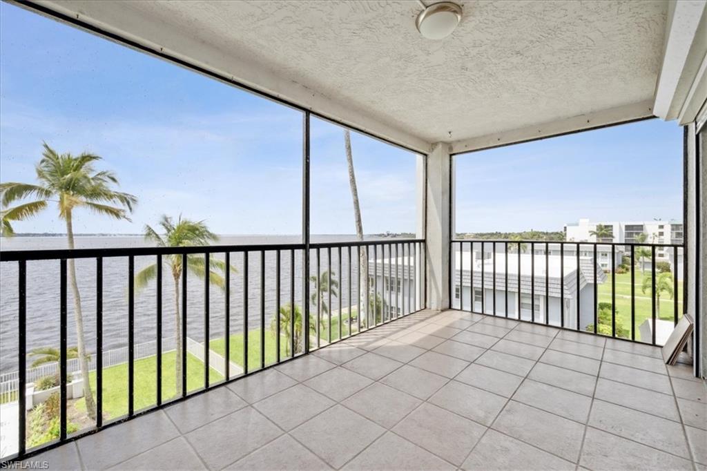 NORTH SHORE PLACE - Residential